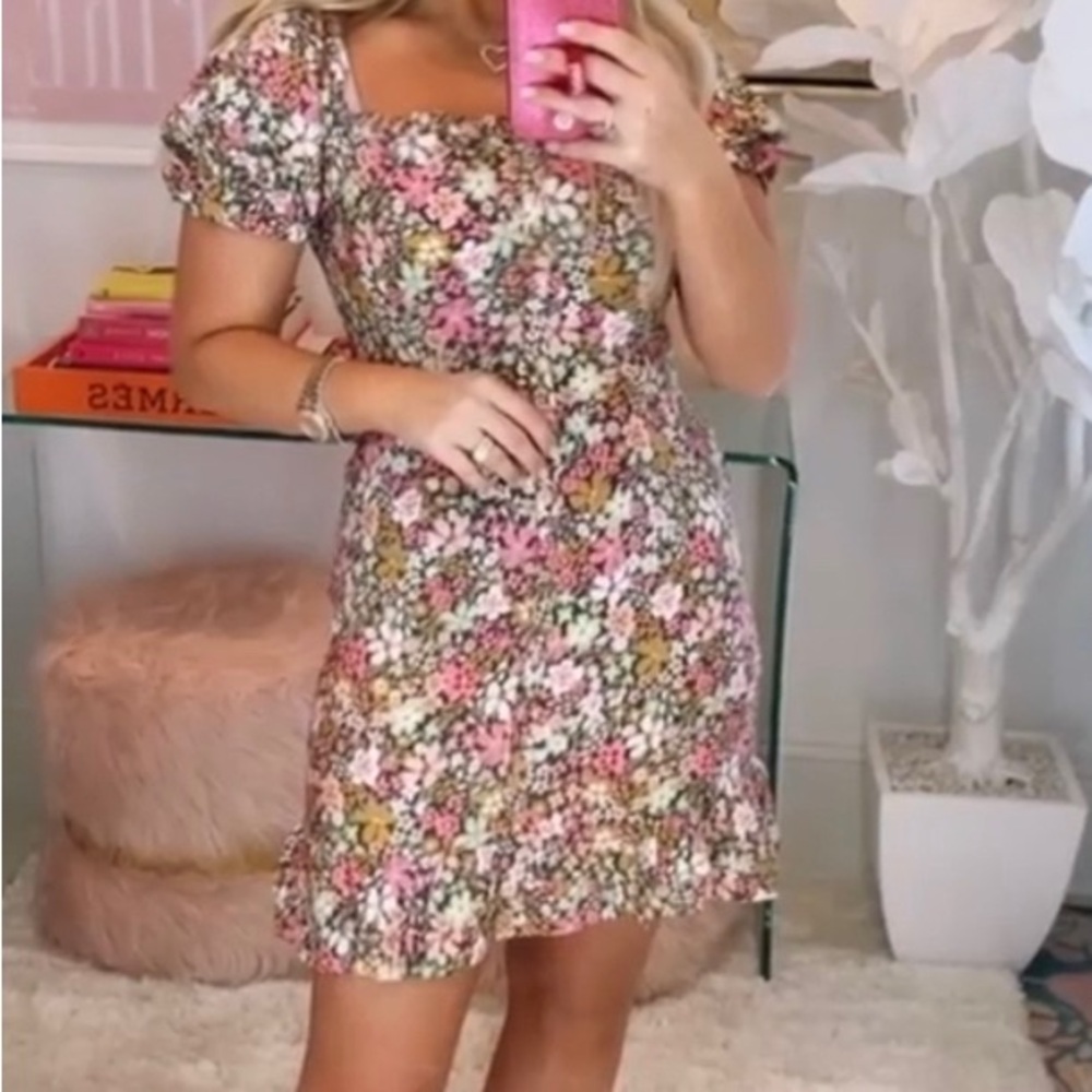 NWT LOST + WONDER mini floral dress